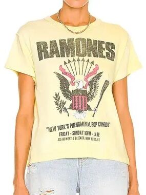Daydreamer The Ramones Bowery & Bleeker Graphic Tee — Size Medium